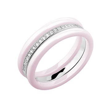 Dwa różowe pierścionki ceramiczne i pierścionek srebrny z cyrkoniami