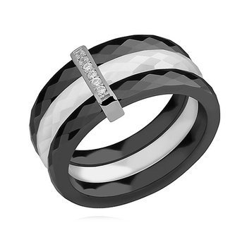 Potrójny pierścionek ceramiczny czarny i biały ze srebrnym (pr. 925) elementem - prostokąt z cyrkoniami